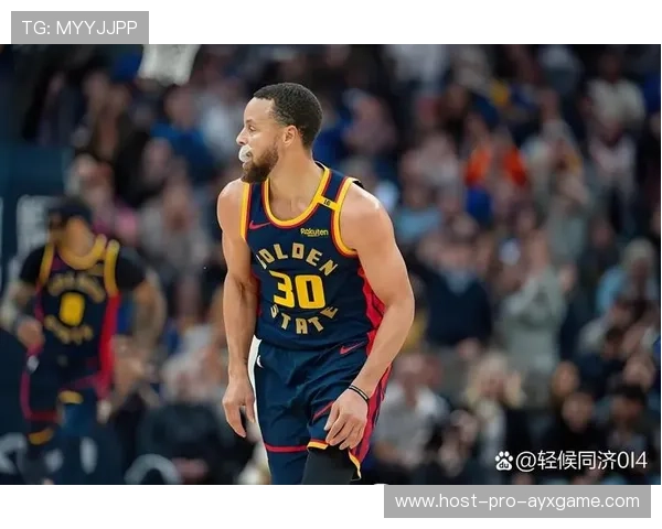 库里抢断后空位三分稳稳入袋，勇士主场炸裂