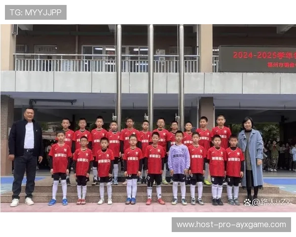 足球俱乐部在青训中建立家长参与与沟通制度增强支持网络，青少年足球俱乐部宗旨